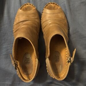 Bussola Women's Tan Leather Wedge Buckle Strappy Sandals Size 39 EU/ USA 8.5